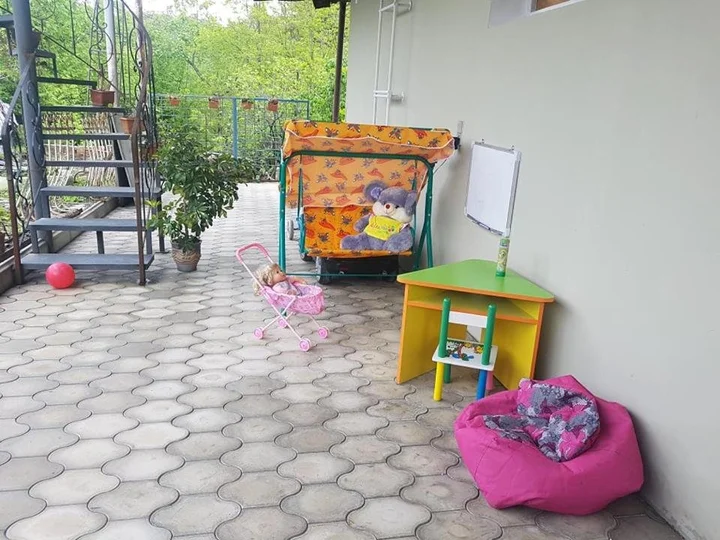 Телави: MLQ-s guest house NINO