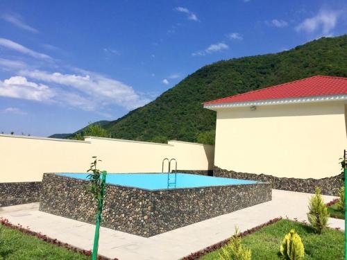 Гах: Qax Resort