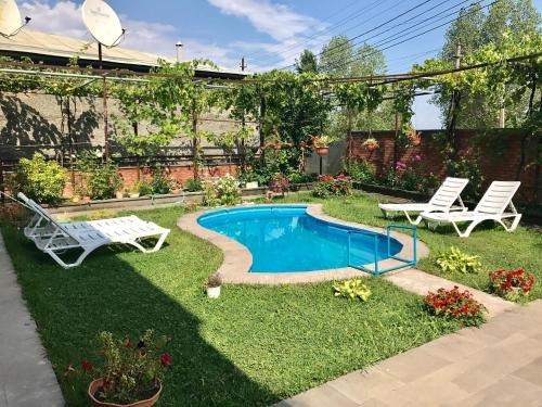 Телави: Family Oasis