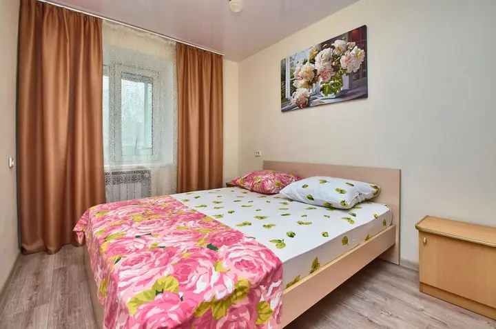 Томск: Трёхкомнатная квартира, ул. Советская 105