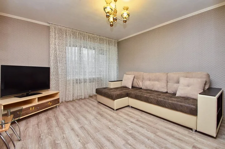 Томск: Трёхкомнатная квартира, ул. Советская 105