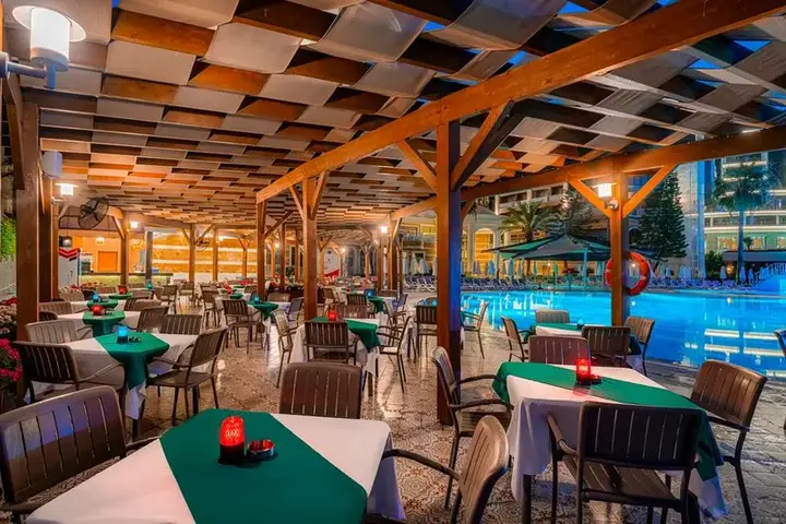 Окурджалар: Kirman Arycanda De Luxe Resort