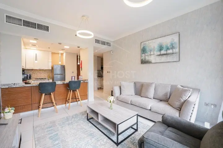 Дубай: Regent Court by Key Host