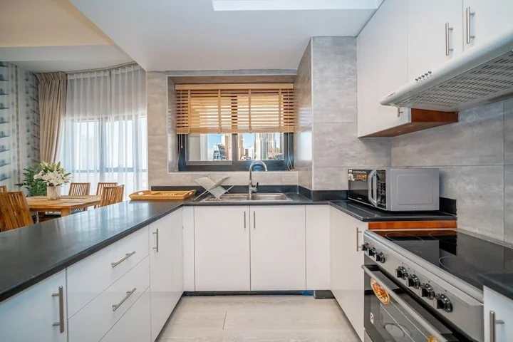 Дубай: HiGuests Vacation Homes - Escan Tower