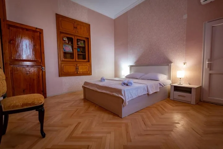 Телави: Kora's Guest House Telavi