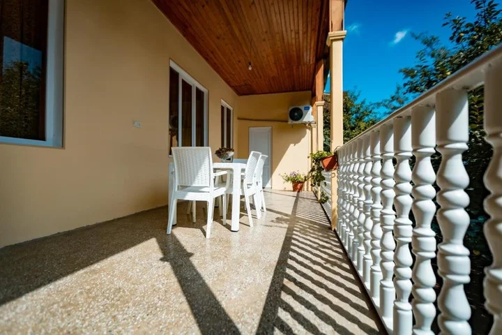 Телави: Kora's Guest House Telavi