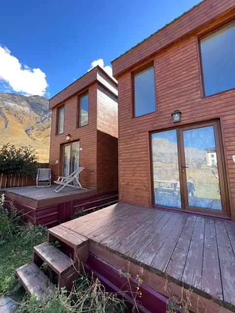 Степанцминда: Апартаменты Twin Cottages Kazbegi