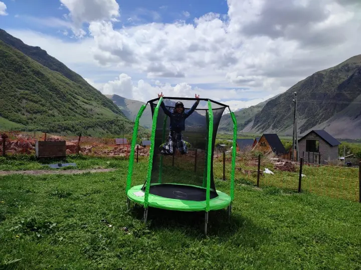 Степанцминда: Апартаменты Twin Cottages Kazbegi
