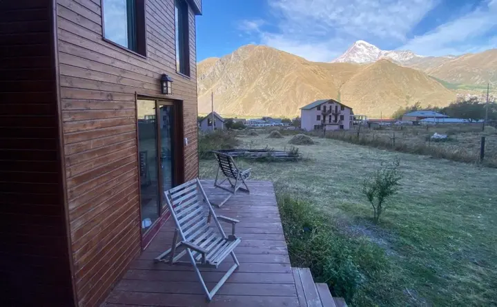 Степанцминда: Апартаменты Twin Cottages Kazbegi