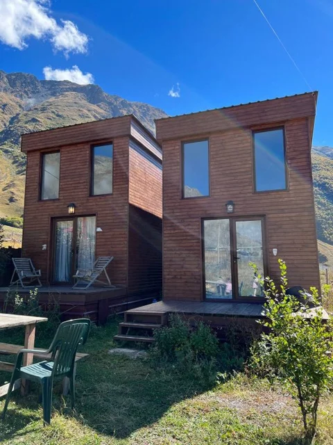 Степанцминда: Апартаменты Twin Cottages Kazbegi
