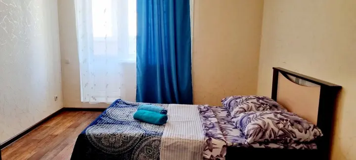 Энгельс: Квартира возле пляжа
