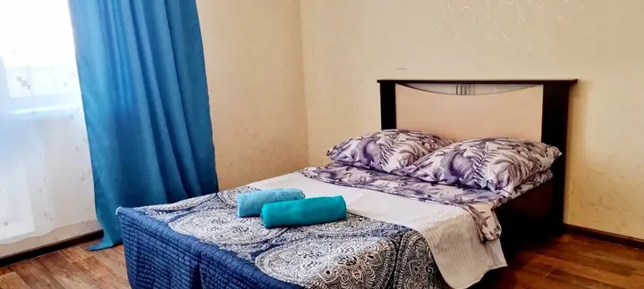 Энгельс: Квартира возле пляжа