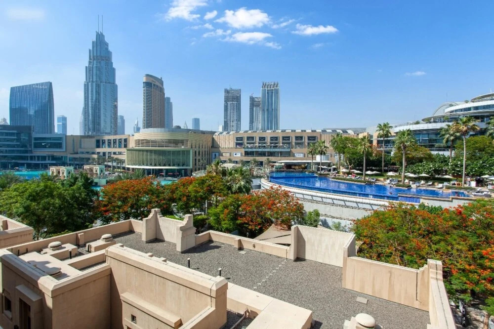 Дубай: Traditional Meets Modern in Downtown