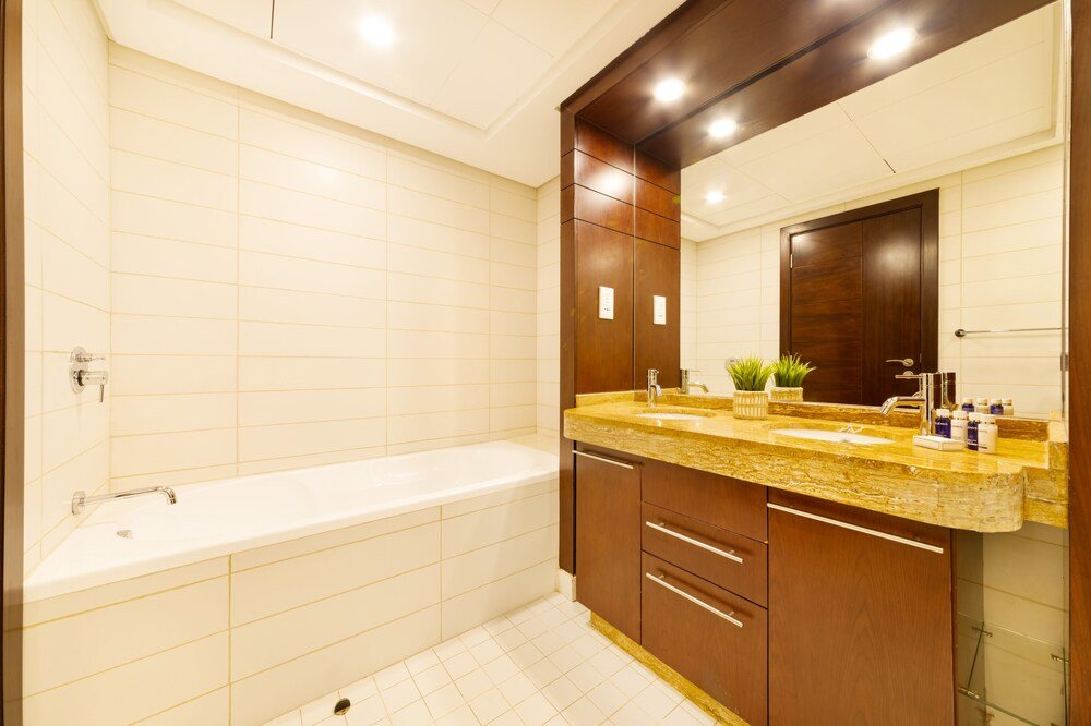 Дубай: Maison Privee - 5* Apt with 2BR in Downtown Dubai