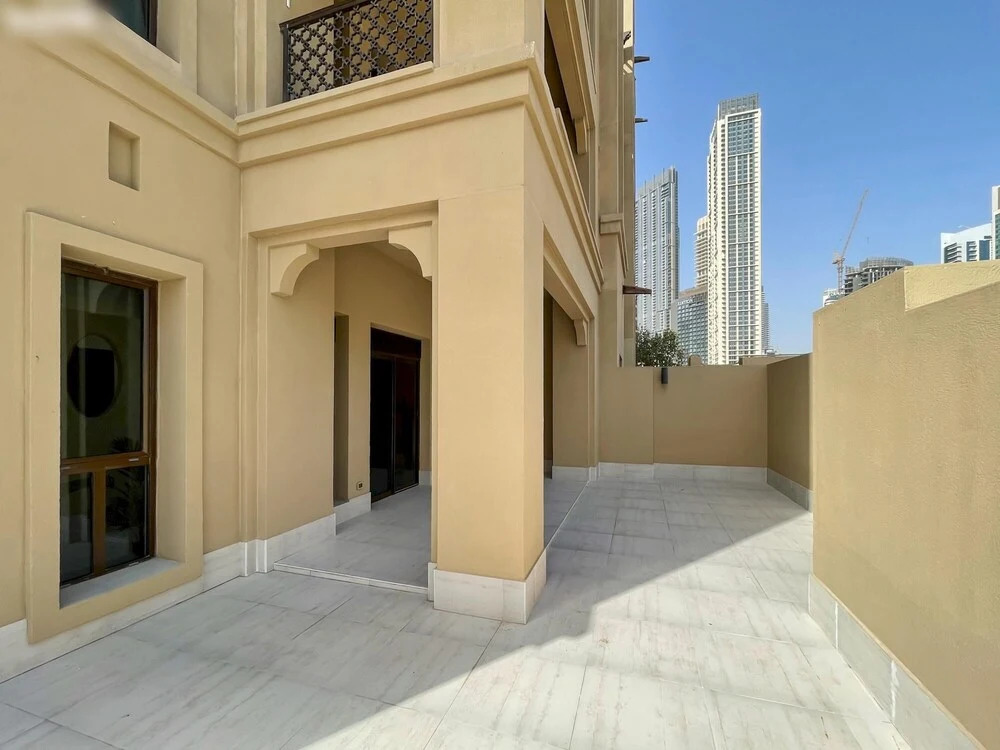Дубай: 1-br Dazingly lit Downtown