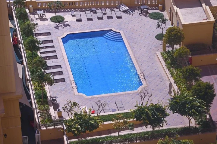 Дубай: Beach and City Lifestyle in 2 Bed Holiday Home JBR