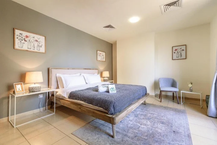 Дубай: Beach and City Lifestyle in 2 Bed Holiday Home JBR