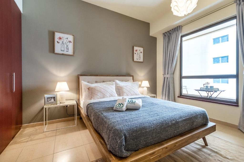 Дубай: Beach and City Lifestyle in 2 Bed Holiday Home JBR