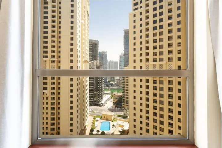 Дубай: Beach and City Lifestyle in 2 Bed Holiday Home JBR