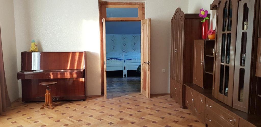 Телави: At Grandma