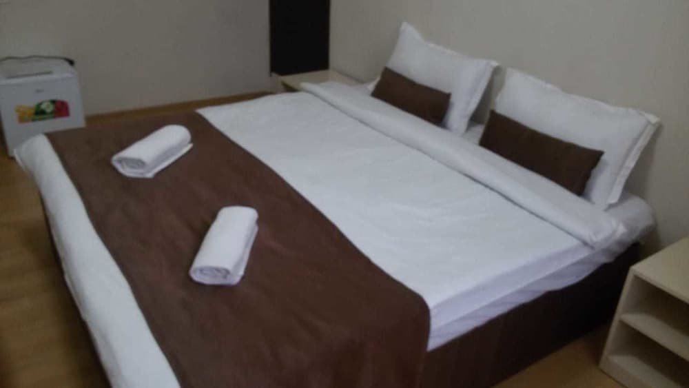 Тбилиси: Aria Green Hotel