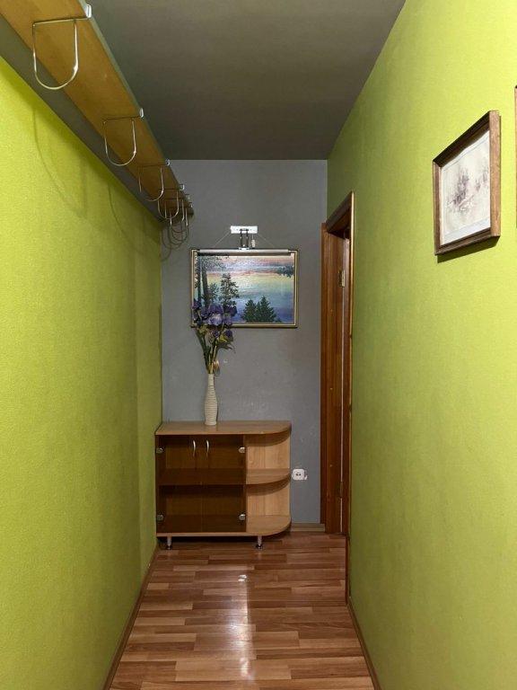 Камышин: Апартаменты 2-комнатные в Центре Города на улице Ленина
