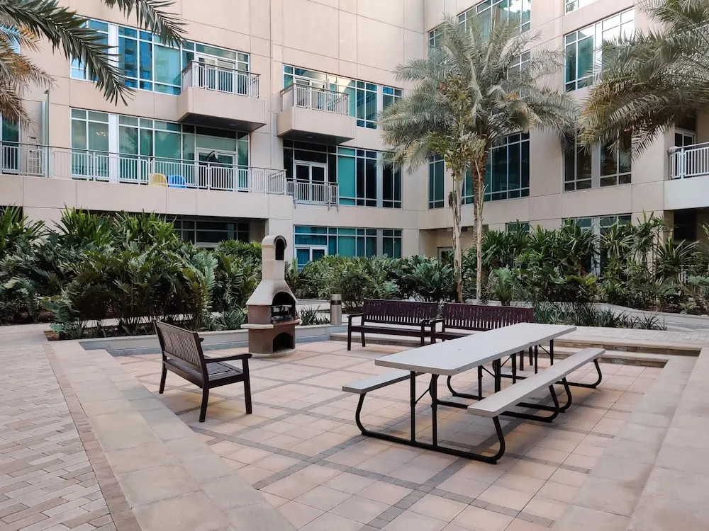 Дубай: Central Dubai Apt w Danish Twist Burj Khalifa Vws