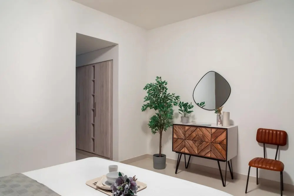 Дубай: Central Dubai Apt w Danish Twist Burj Khalifa Vws