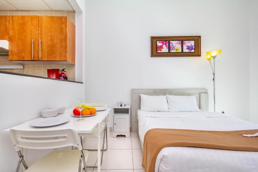 Дубай: Bespoke Residences - Studio Apartment with Marina View