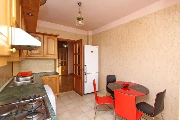 Ереван: RC apartments at 21 Sayat-Nova avenue