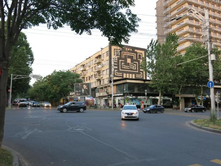 Ереван: RC apartments at 21 Sayat-Nova avenue