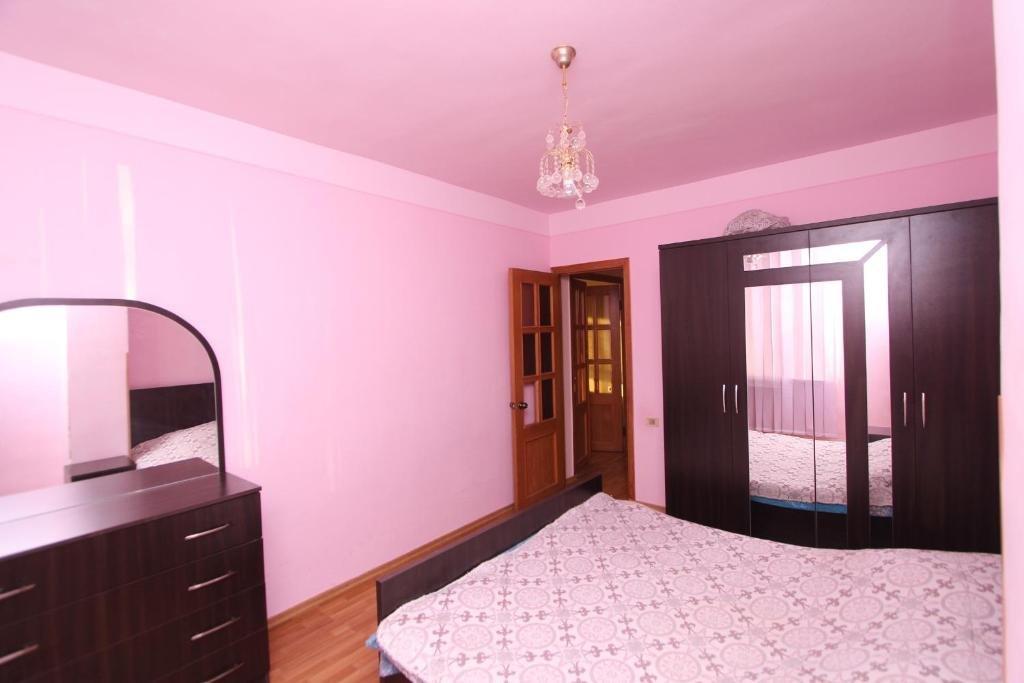 Ереван: RC apartments at 21 Sayat-Nova avenue
