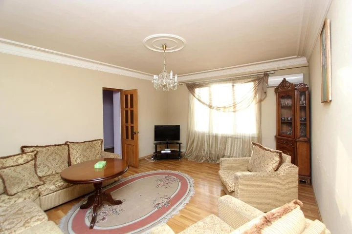 Ереван: RC apartments at 21 Sayat-Nova avenue