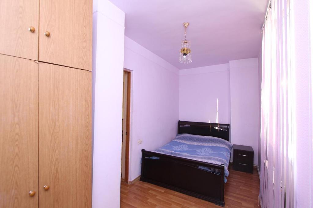 Ереван: RC apartments at 21 Sayat-Nova avenue