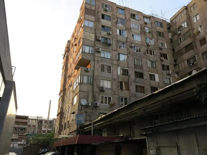 Ереван: RC apartments at 21 Sayat-Nova avenue