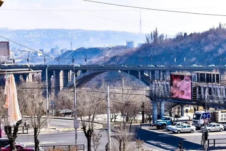 Ереван: Naprotiv Sportivno-Kontsertnogo Kompleksa