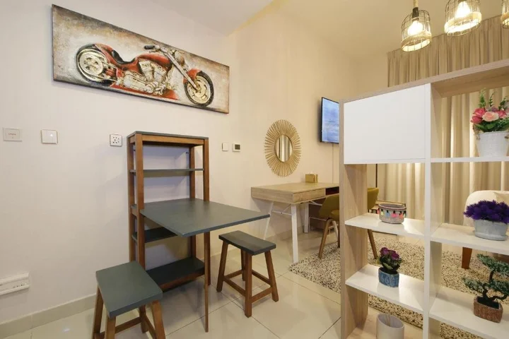 Дубай: Signature Holiday Homes - Elegant Studio Apartment in Arena Apartments
