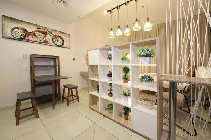 Дубай: Signature Holiday Homes - Elegant Studio Apartment in Arena Apartments