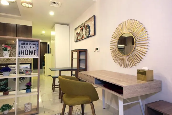 Дубай: Signature Holiday Homes - Elegant Studio Apartment in Arena Apartments