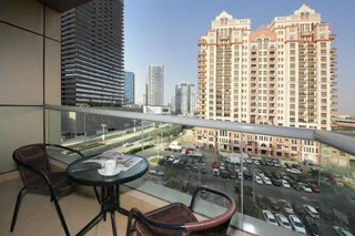 Дубай: Signature Holiday Homes - Elegant Studio Apartment in Arena Apartments