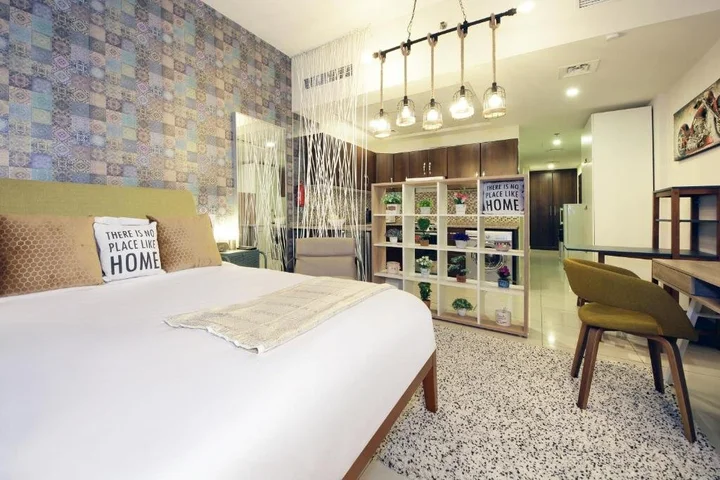 Дубай: Signature Holiday Homes - Elegant Studio Apartment in Arena Apartments