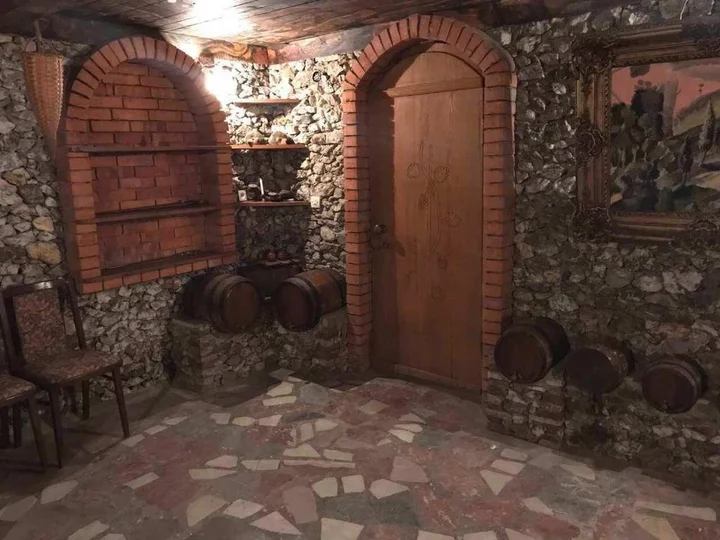 Тбилиси: Gogebashvili 5