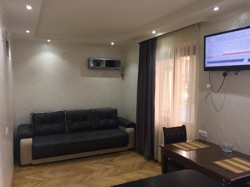 Батуми: Check Inn Batumi on Rustaveli 10