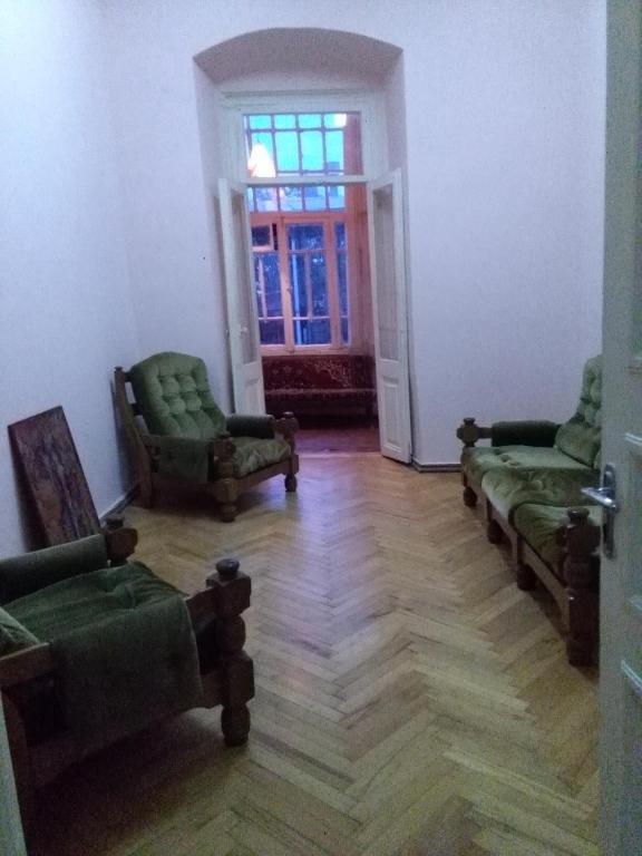 Тбилиси: Door 8