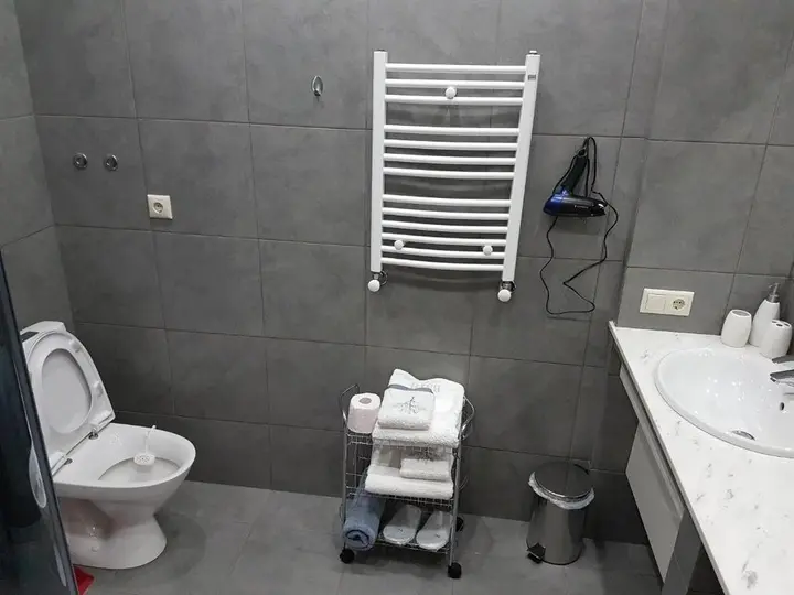 Тбилиси: Flat 8