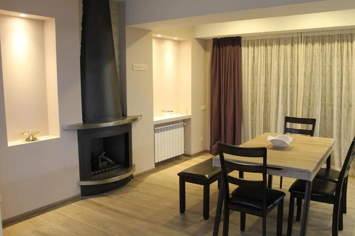 Батуми: Centre 3 Bedroom Flat