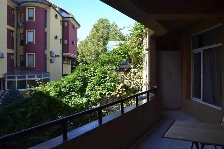 Тбилиси: Nino Ramishvili Street N5b