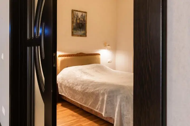 Happy 4bedroom apartment in old Tbilisi — фото 3