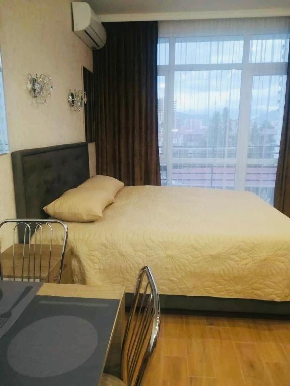 Батуми: Studio Apartment Pirosmani 18 1