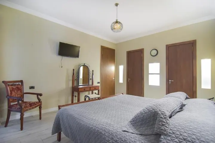 Тбилиси: fully equipped apartment (4 guest ) +1